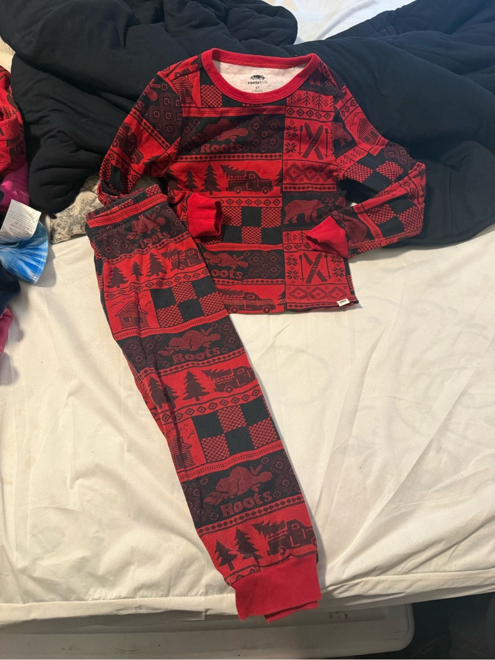 Roots Kids Red and Black Cabin-Print Pajama Set